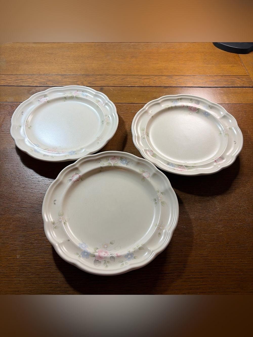 Pfaltzgraff 3-Tea Rose Luncheon Plates 9” Stoneware  Pink Roses Blue Flowers